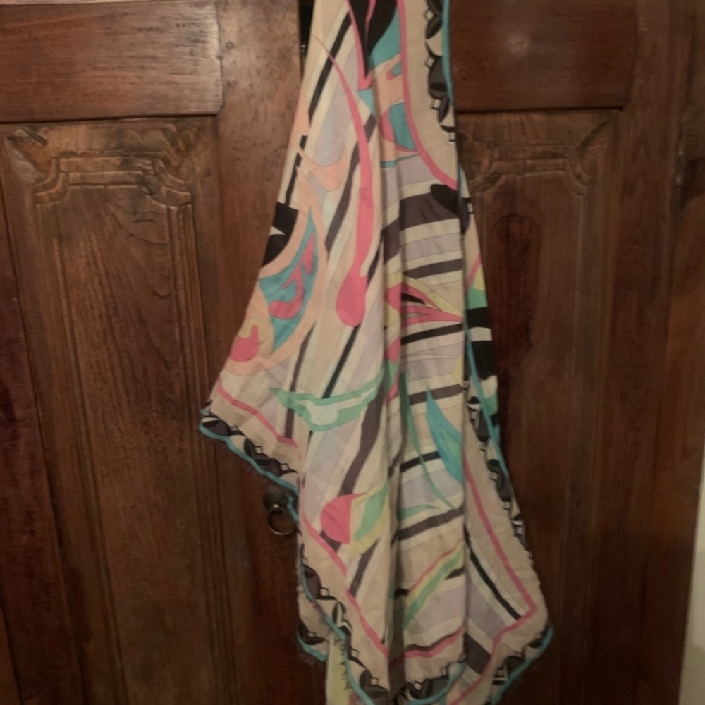 Emilio Pucci Shawl/Scarf/